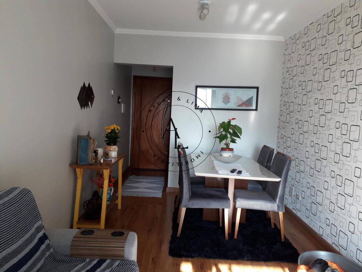 Apartamento à venda com 2 quartos, 70m² - Foto 3