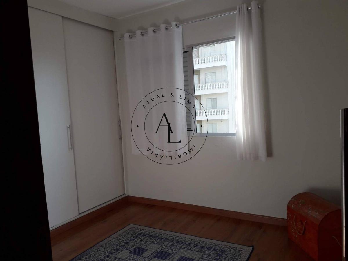 Apartamento à venda com 2 quartos, 70m² - Foto 14